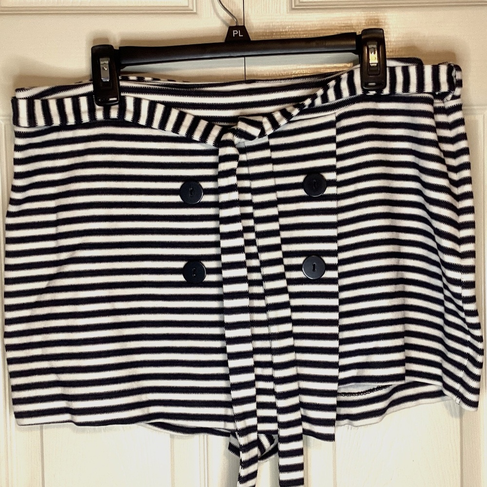 Express Black & White Striped Knit Skort Size 14